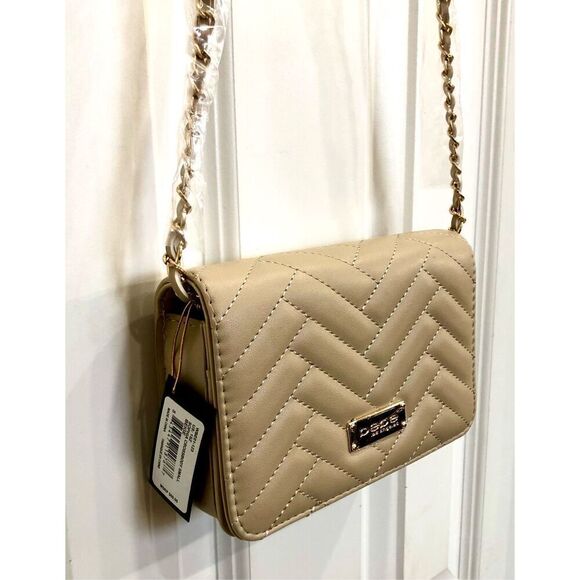 BEBE - NWT - "Sophia" Small Crossbody/Clutch in "Beige"/Quilted Vegan Leather 👝 - Picture 16 of 16